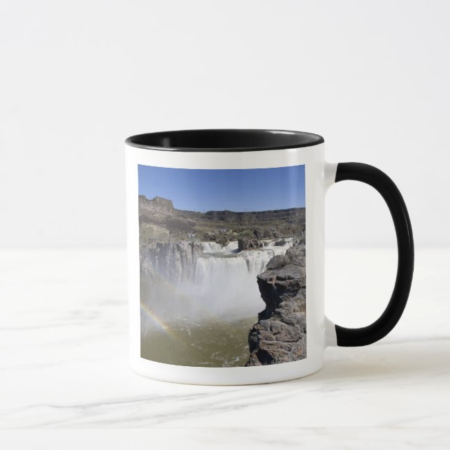 Taza Shoshone cae en el río Snake en dos cataratas, (Derecha)
