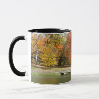 Taza Siete Springs Fall Bridge III Paisaje de Otoño