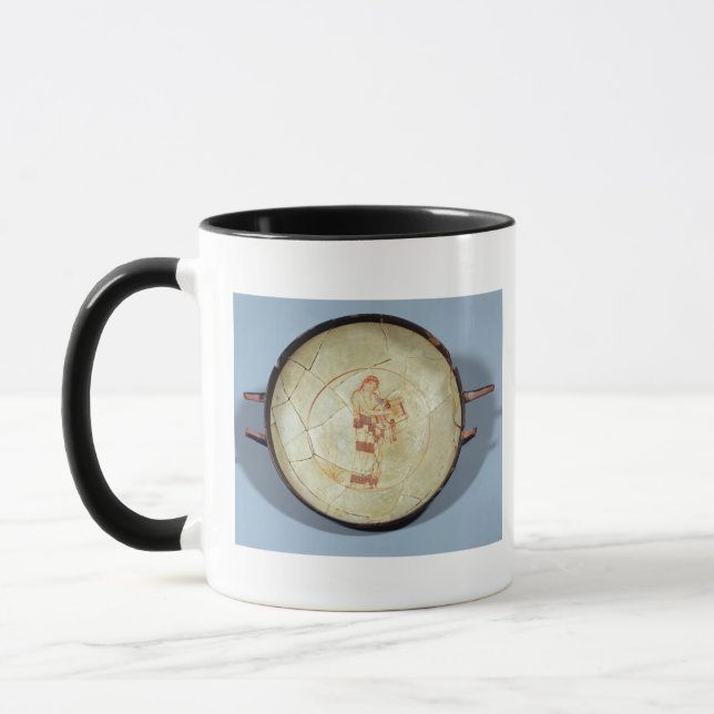 Taza sin el pie, musa derecha que toca el lyre, (Izquierda)