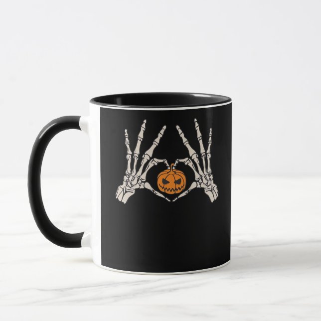 Taza Skeleton Hand Heart And Pumpkin Funny Skull Hallow (Izquierda)