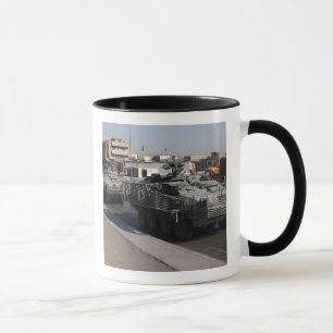 Taza soldados patrullando