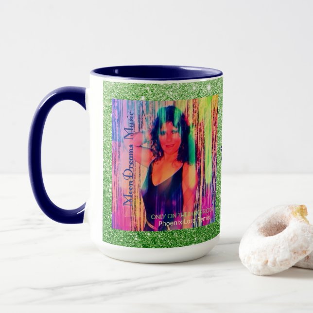 Taza Solo en la Mezcla de Danza (Con donut)