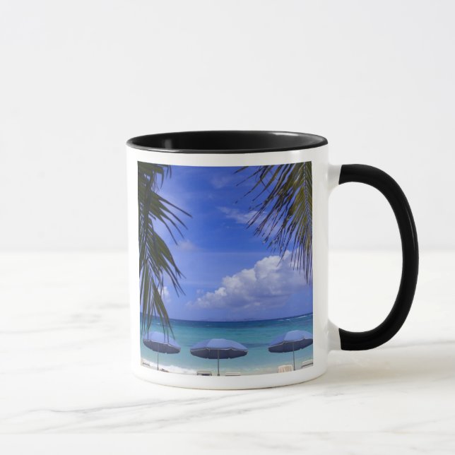 Taza sombrillas en la playa, St. Maarten, Caribe (Derecha)