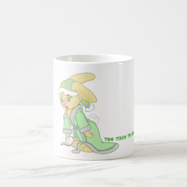 Taza soñolienta del conejito "cansada también para (Centro)