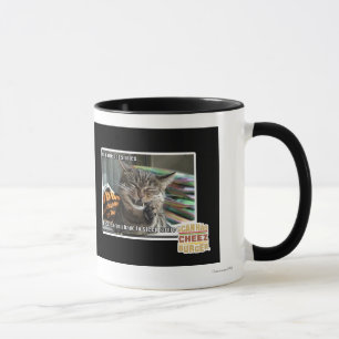 Taza sonríe un gato vampiro