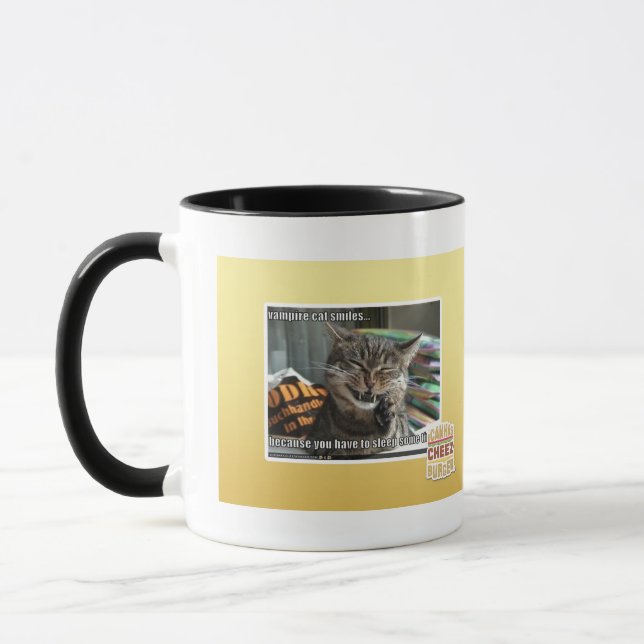 Taza sonrisas del gato del vampiro (Izquierda)