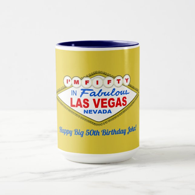 Taza Soy cincuenta en las VEGAS Mug (Centro)