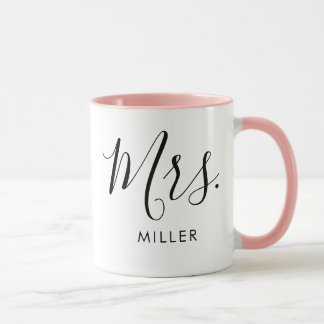 Taza Sra. Modern Elegant Script Monogram Boda
