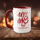 Taza Sra. Right Fun 40° Aniversario del Boda Ruby<br><div class="desc">El perfecto regalo de aniversario del 40 de ruby boda para la Sra. Always Right. Personalice con el nombre y el año boda. Un regalo divertido,  único y personalizable para celebrar el boda aniversario de cualquiera. Diseñado por Thisisnotme©</div>