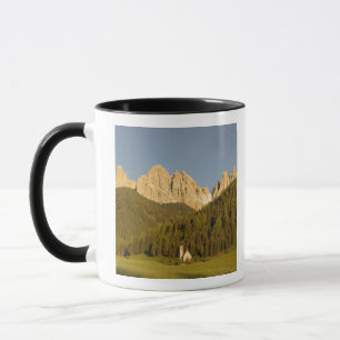 Taza St Giovanni, Val di Funes, Dolomitas, Italia