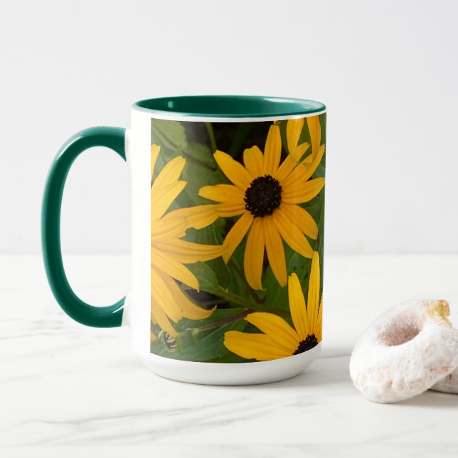 Taza Susan de ojos negros con dos dedos Mug (Con donut)