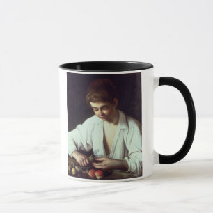 Taza T31971 un muchacho joven que pela Apple