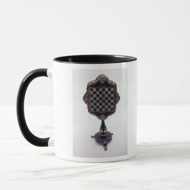 Taza Tabla de juegos, c.1850-60 (Izquierda)