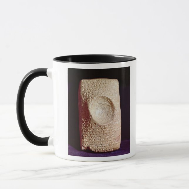 Taza Tableta con la inscripción cuneiforme (Izquierda)