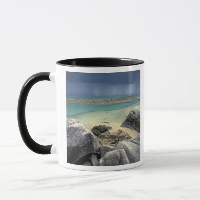 Taza Tailandia, Mar de Andamán, Isla de Ko Phi Phi, Esc (Izquierda)