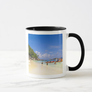 Taza Tailandia, Mar de Andamán. Pasajeros en tierra en