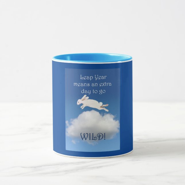 Taza Taza, conejo, día adicional del año bisiesto a ir (Centro)