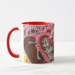 Taza Te amo corazones del pan de jengibre en el día de