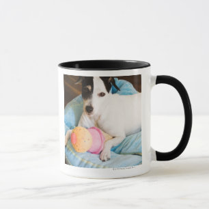 Taza Terrier de Jack Russell que se acuesta