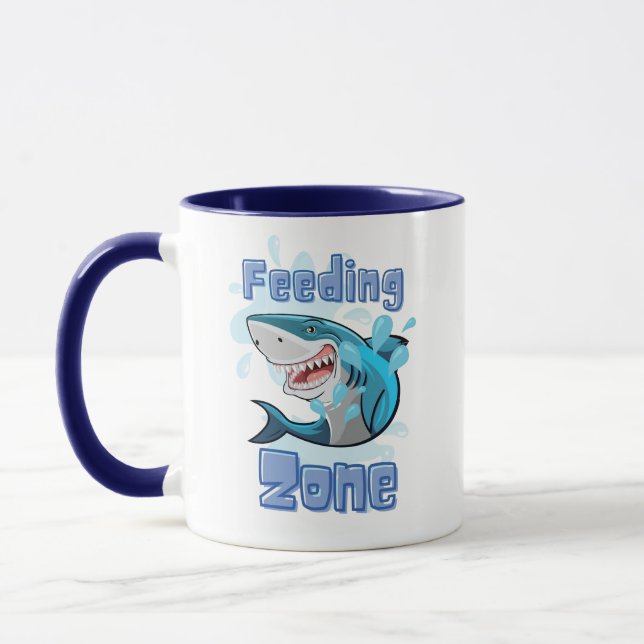 TAZA TIBURÓN DE ZONA DE ALIMENTACIÓN , ESTILO DE CARICA (Izquierda)