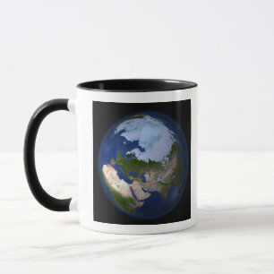 Taza Tierra llena que muestra la región ártica