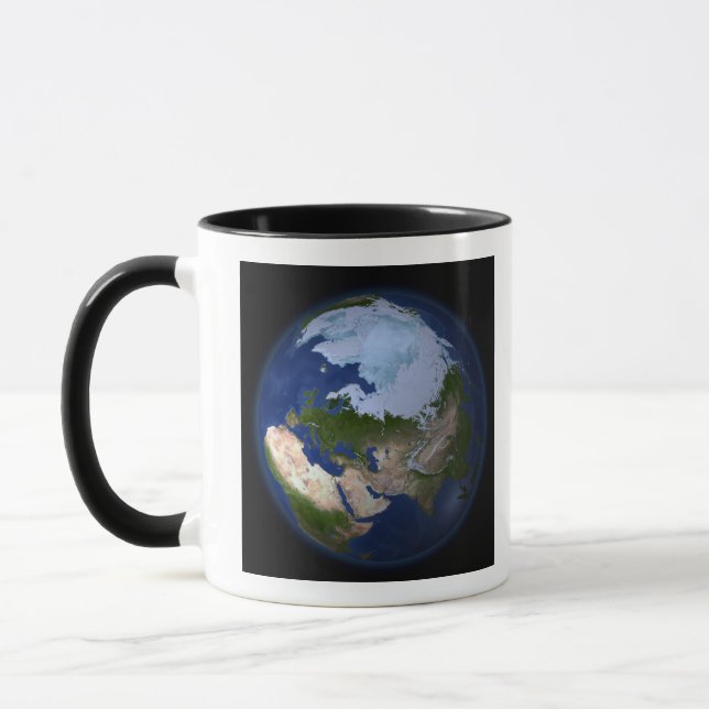 Taza Tierra llena que muestra la región del Ártico (Izquierda)