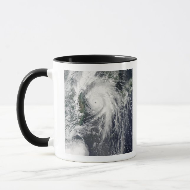 Taza Tifón Kompasu (Izquierda)