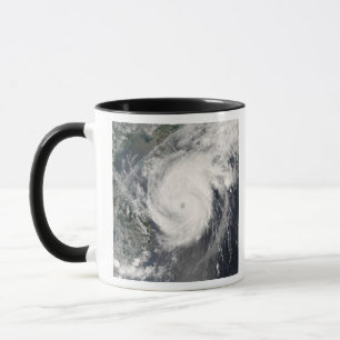 Taza Tifón Neoguri que se acerca a China 2