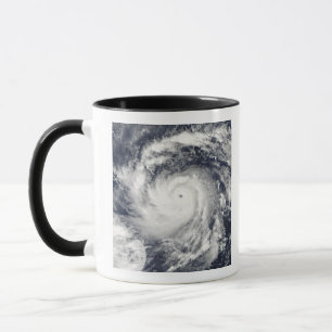 Taza Tifón Nida en el Océano Pacífico