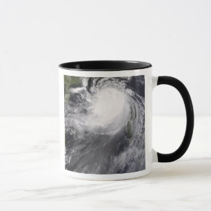 Taza Tifón Nuri que se acerca a China