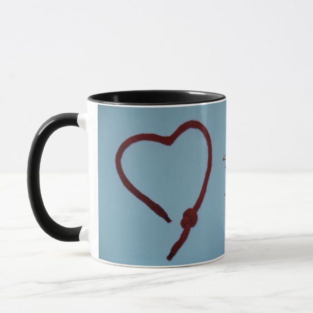 Taza Tight Love Heart Cup. Moderna y bonita (Izquierda)