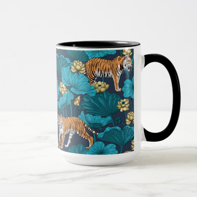 Taza Tigres en el estanque amarillo de loto (Derecha)