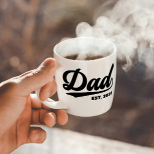 Taza Tipografía del año de establecimiento de papá nuev