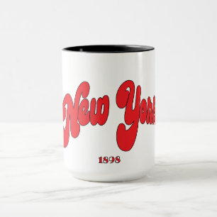 Taza Tipografía del logotipo del arco rojo de Nueva Yor
