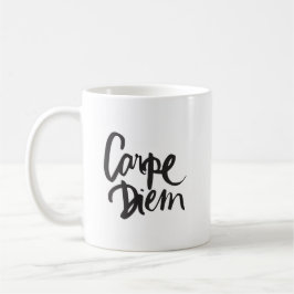 Taza tipográfica de la cita de Carpe Diem