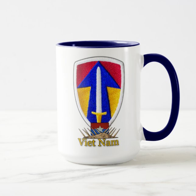 Taza Todas las fuerzas sobre el terreno Veteranos de Vi (Derecha)