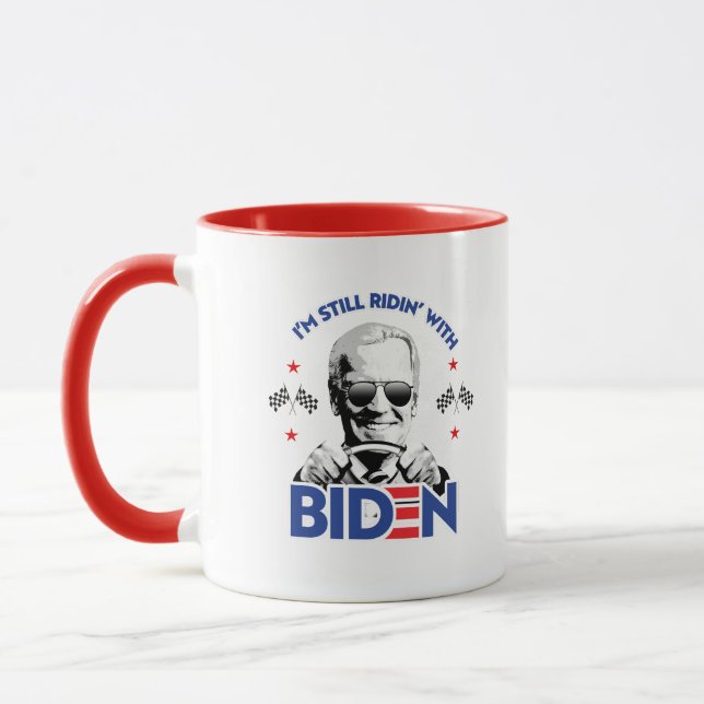 Taza Todavía estoy riando con Biden (Izquierda)