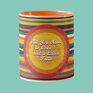 Taza Todo lo que necesitas es amor y fe" Retro Mug