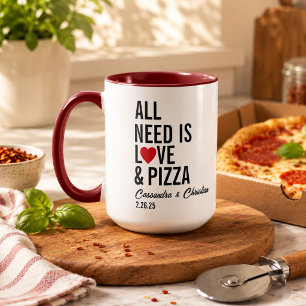 Taza Todo lo que necesitas es amor y servilletas de piz