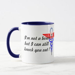 Taza tómate un golpe, anestesiólogo, médica gracioso