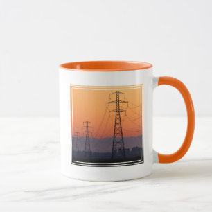 Taza Torres de Energía al Atardecer