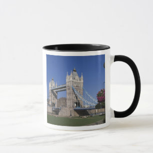 Taza Tower Bridge, River Thames, Londres, Inglaterra