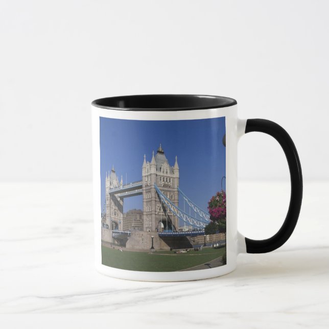 Taza Tower Bridge, River Thames, Londres, Inglaterra (Derecha)