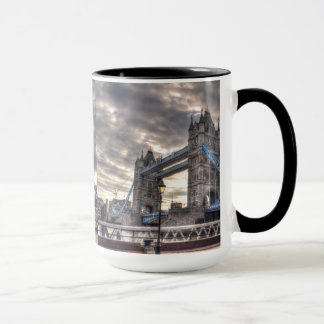 Taza Tower Bridge y The Shard, Londres, Inglaterra