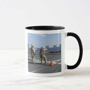 Taza Tren de los policías militares con el Berretta M9