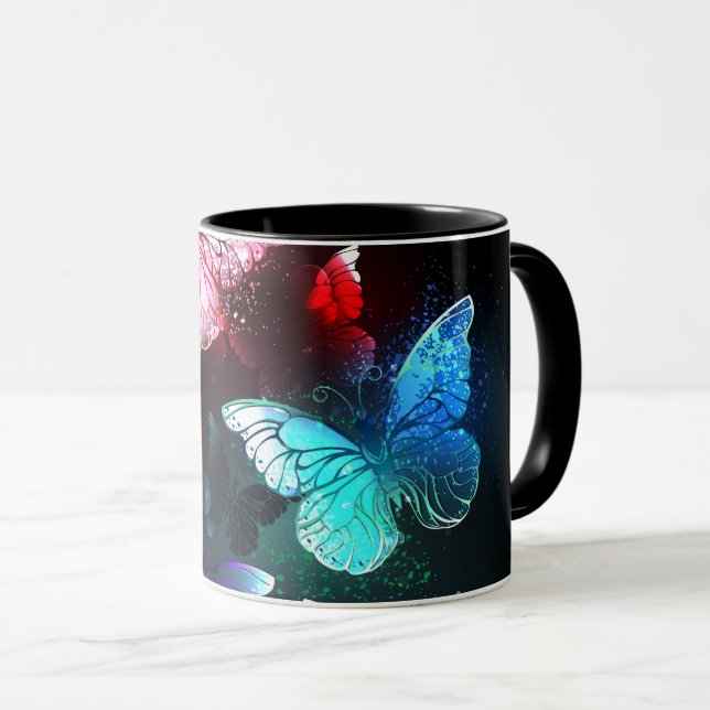 Taza Tres mariposas brillantes en el fondo nocturno (Anverso derecho)