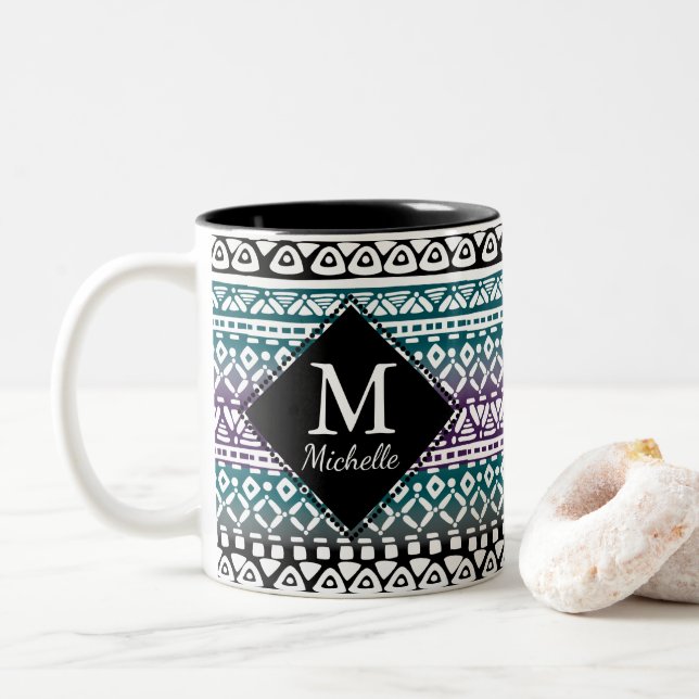 Taza tribal del monograma de la impresión de la (Con donut)