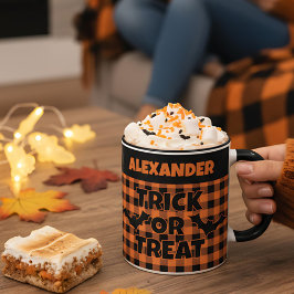 Taza Trick or Treat de Halloween en Plaid Naranja y Neg