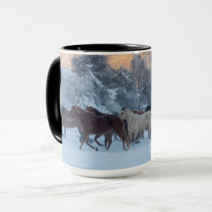 Taza Tropa de caballos en invierno en Hideout Ranch