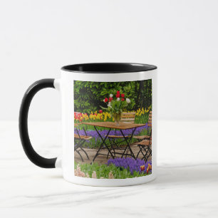 Taza Tulipanes de mesa en jardín, Jardines Keukenhof,